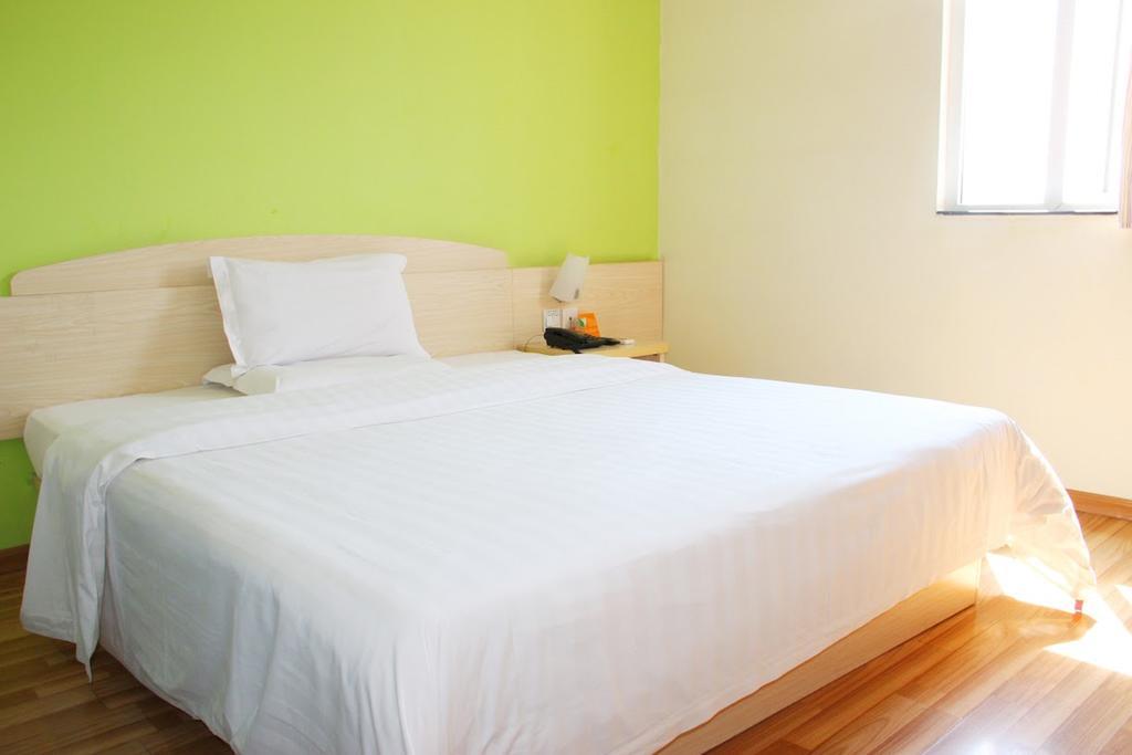 Hotel 7Days Premium Chongqing Hongqihegou Esterno foto
