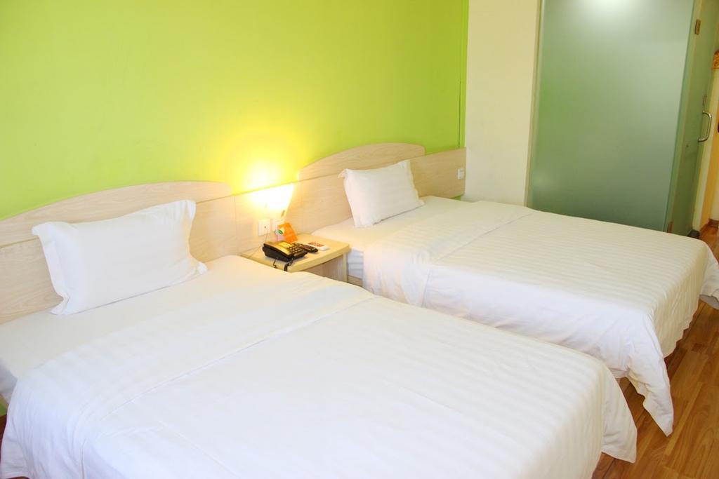 Hotel 7Days Premium Chongqing Hongqihegou Esterno foto