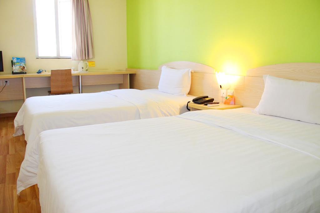 Hotel 7Days Premium Chongqing Hongqihegou Esterno foto