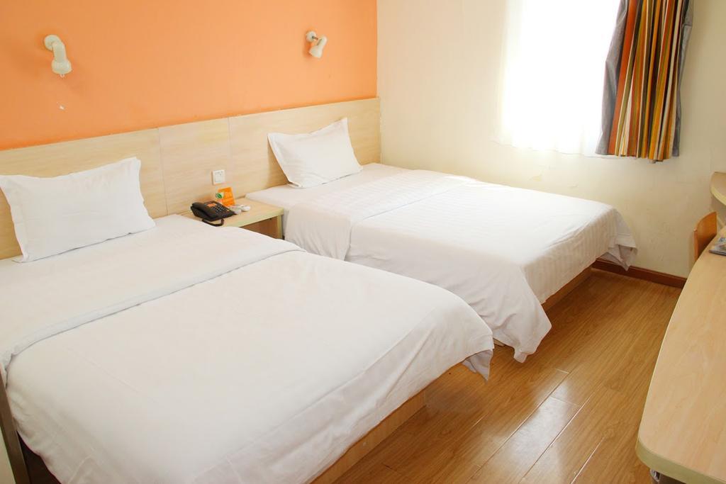 Hotel 7Days Premium Chongqing Hongqihegou Esterno foto