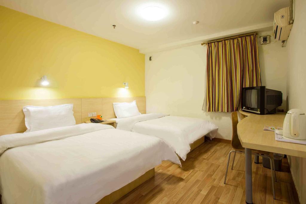 Hotel 7Days Premium Chongqing Hongqihegou Camera foto