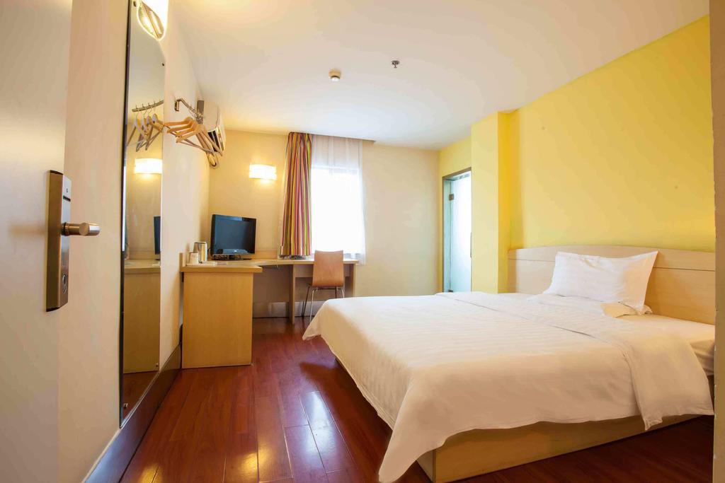 Hotel 7Days Premium Chongqing Hongqihegou Camera foto